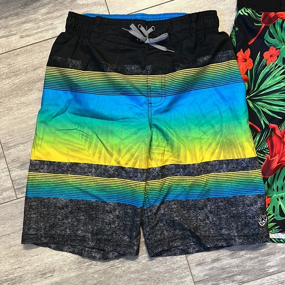 Bundle of 2 Boys Swim Trunks- Size 14/16 - Picture 2 of 6